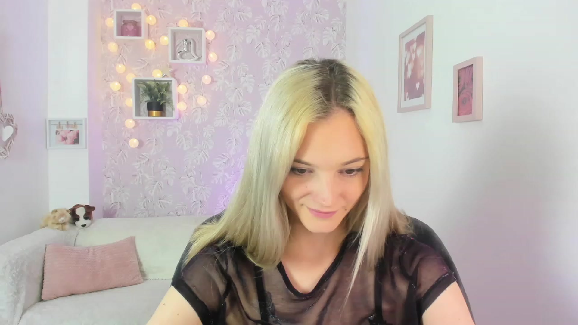Gallery image thumbnail from Lexy_Belle18's myfreecams stream on, 06/02/2023, 08:53 image 16 of 20