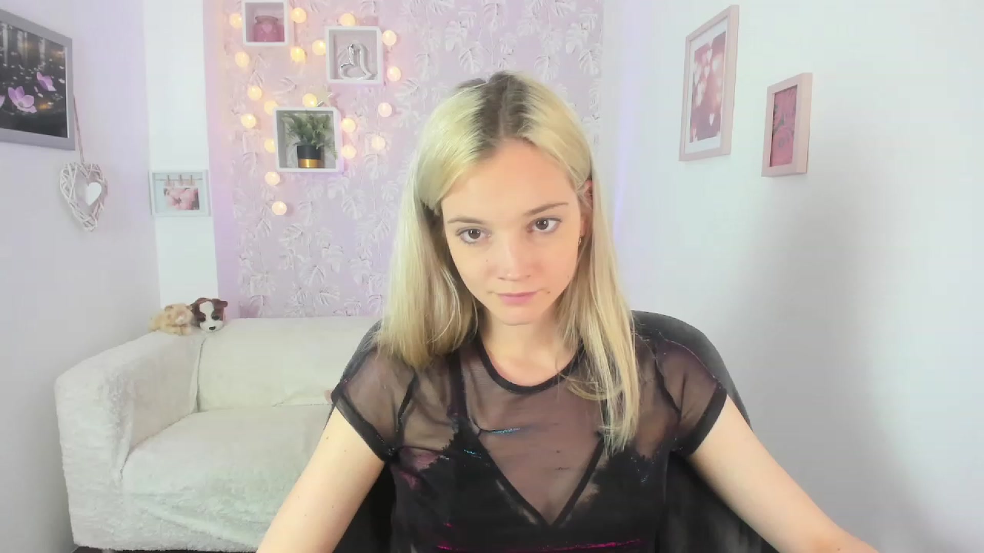 Gallery image thumbnail from Lexy_Belle18's myfreecams stream on, 06/02/2023, 09:42 image 8 of 20