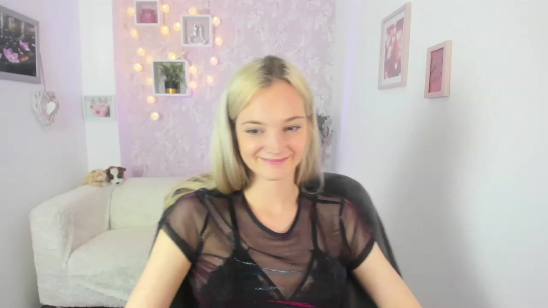 Gallery image thumbnail from Lexy_Belle18's myfreecams stream on, 06/02/2023, 09:42 image 17 of 20
