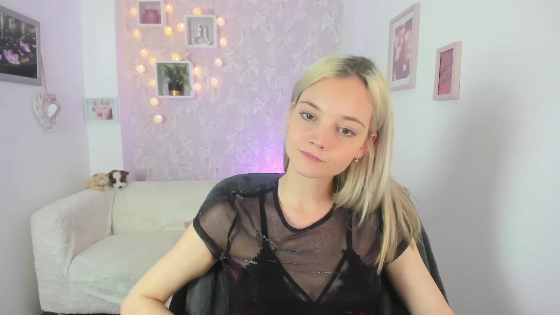 Gallery image thumbnail from Lexy_Belle18's myfreecams stream on, 06/02/2023, 09:42 image 12 of 20