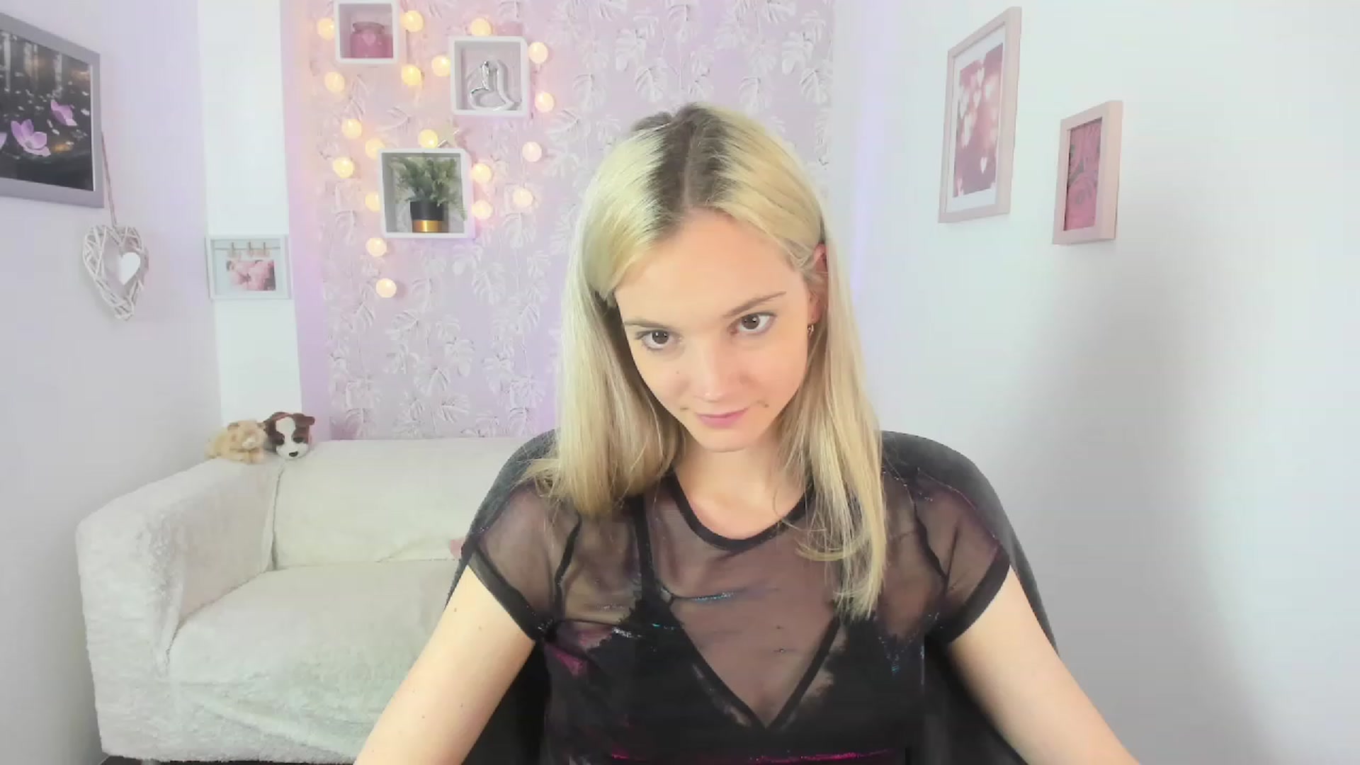 Gallery image thumbnail from Lexy_Belle18's myfreecams stream on, 06/02/2023, 09:42 image 9 of 20