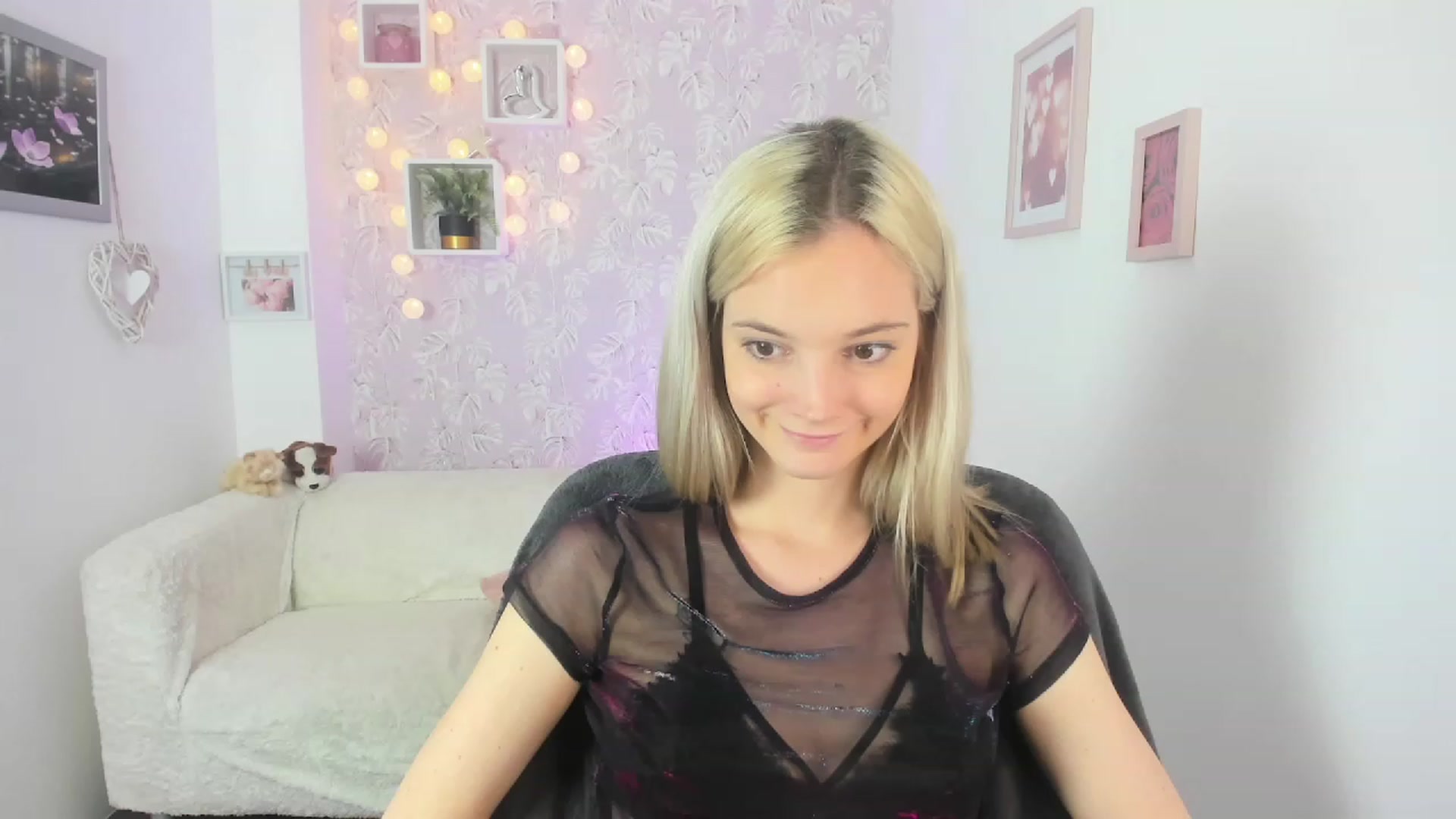 Gallery image thumbnail from Lexy_Belle18's myfreecams stream on, 06/02/2023, 09:42 image 13 of 20