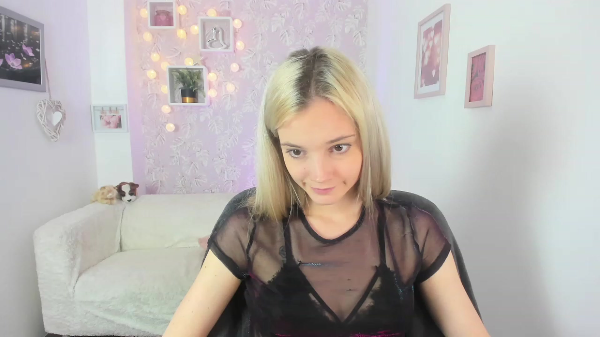 Gallery image thumbnail from Lexy_Belle18's myfreecams stream on, 06/02/2023, 09:42 image 2 of 20