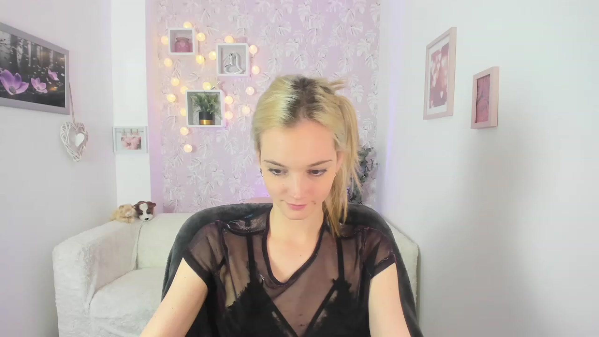 Gallery image thumbnail from Lexy_Belle18's myfreecams stream on, 06/02/2023, 12:34 image 12 of 20