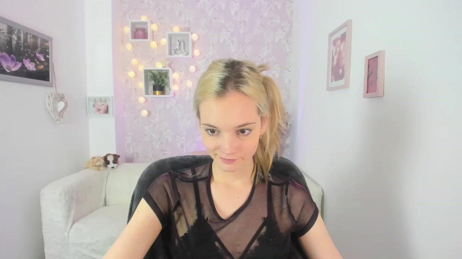 Gallery image thumbnail from Lexy_Belle18's myfreecams stream on, 06/02/2023, 12:34 image 7 of 20