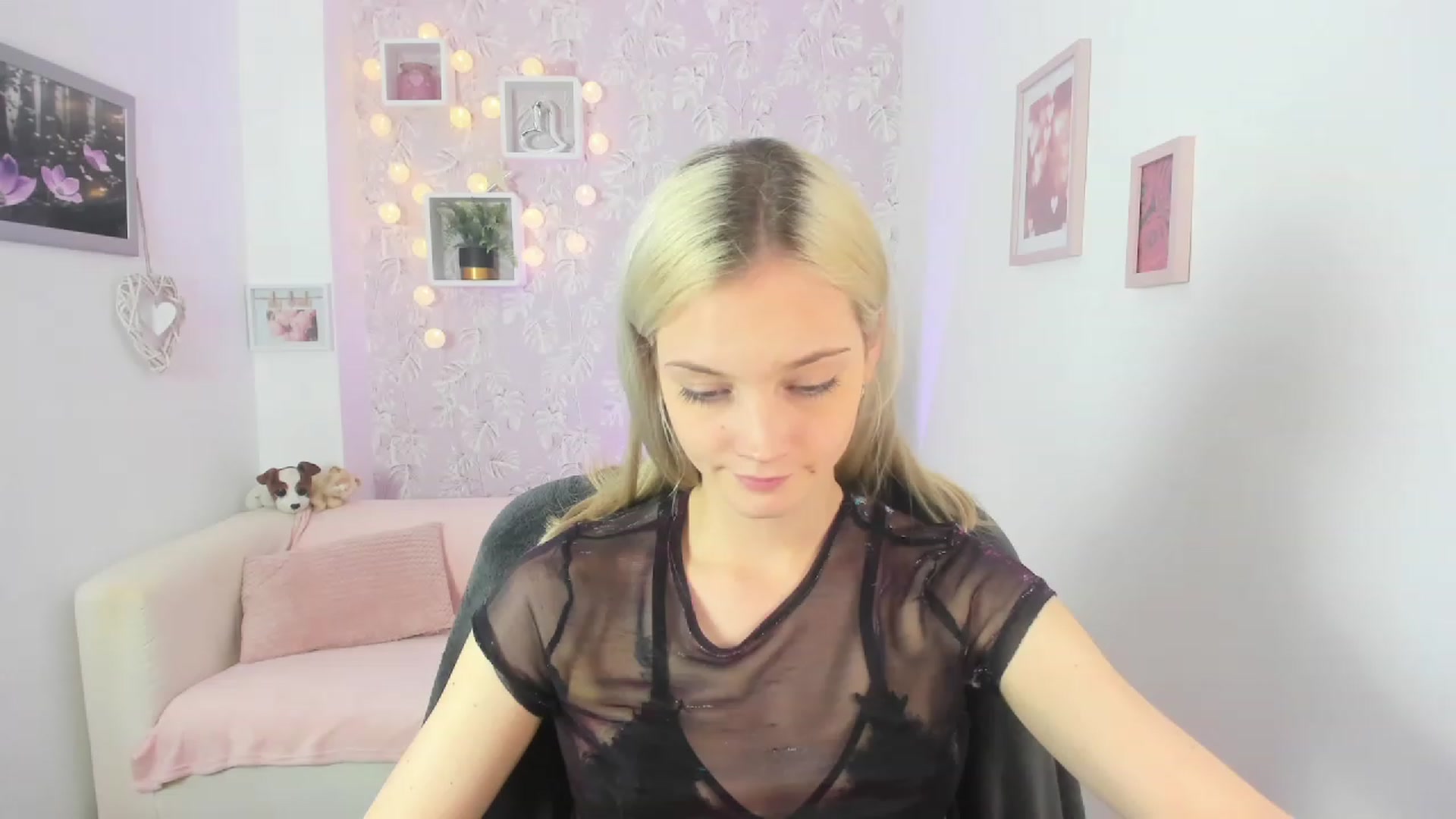 Gallery image thumbnail from Lexy_Belle18's myfreecams stream on, 06/06/2023, 08:31 image 8 of 20