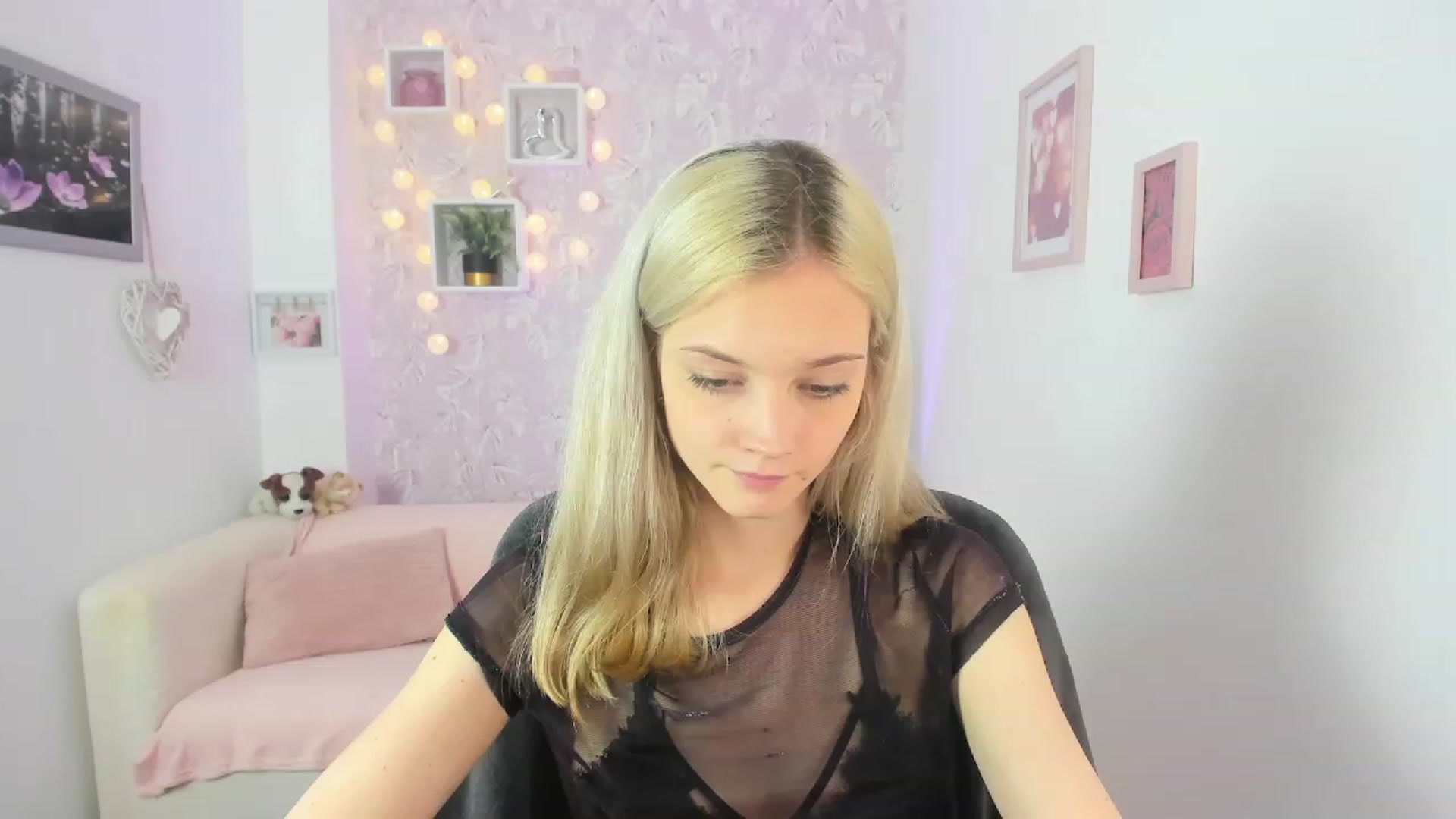 Gallery image thumbnail from Lexy_Belle18's myfreecams stream on, 06/06/2023, 08:31 image 10 of 20