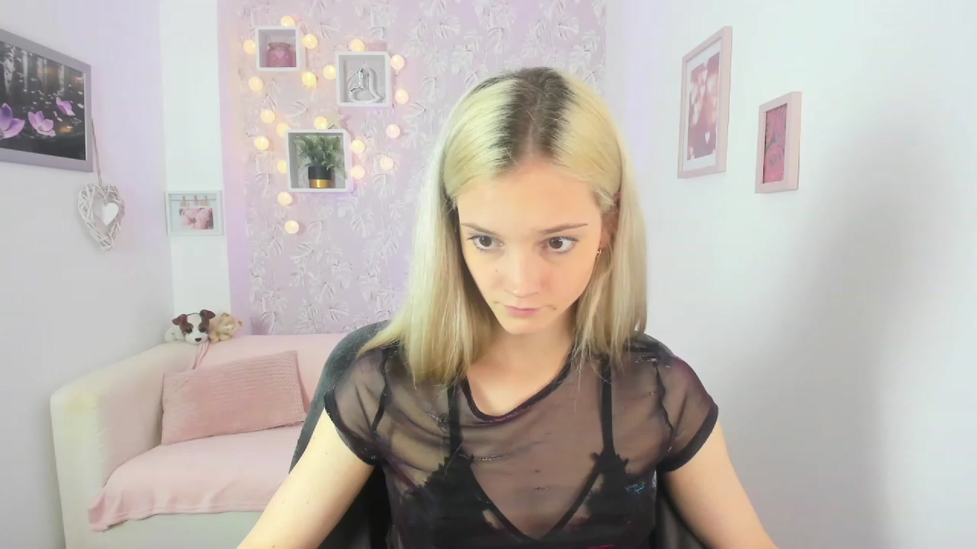 Gallery image thumbnail from Lexy_Belle18's myfreecams stream on, 06/06/2023, 08:31 image 6 of 20