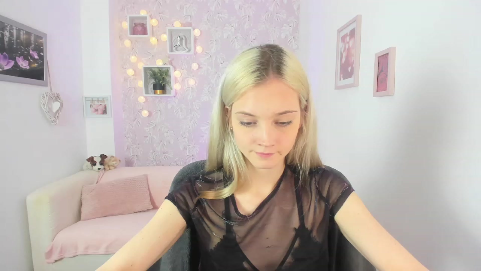Gallery image thumbnail from Lexy_Belle18's myfreecams stream on, 06/06/2023, 08:31 image 9 of 20