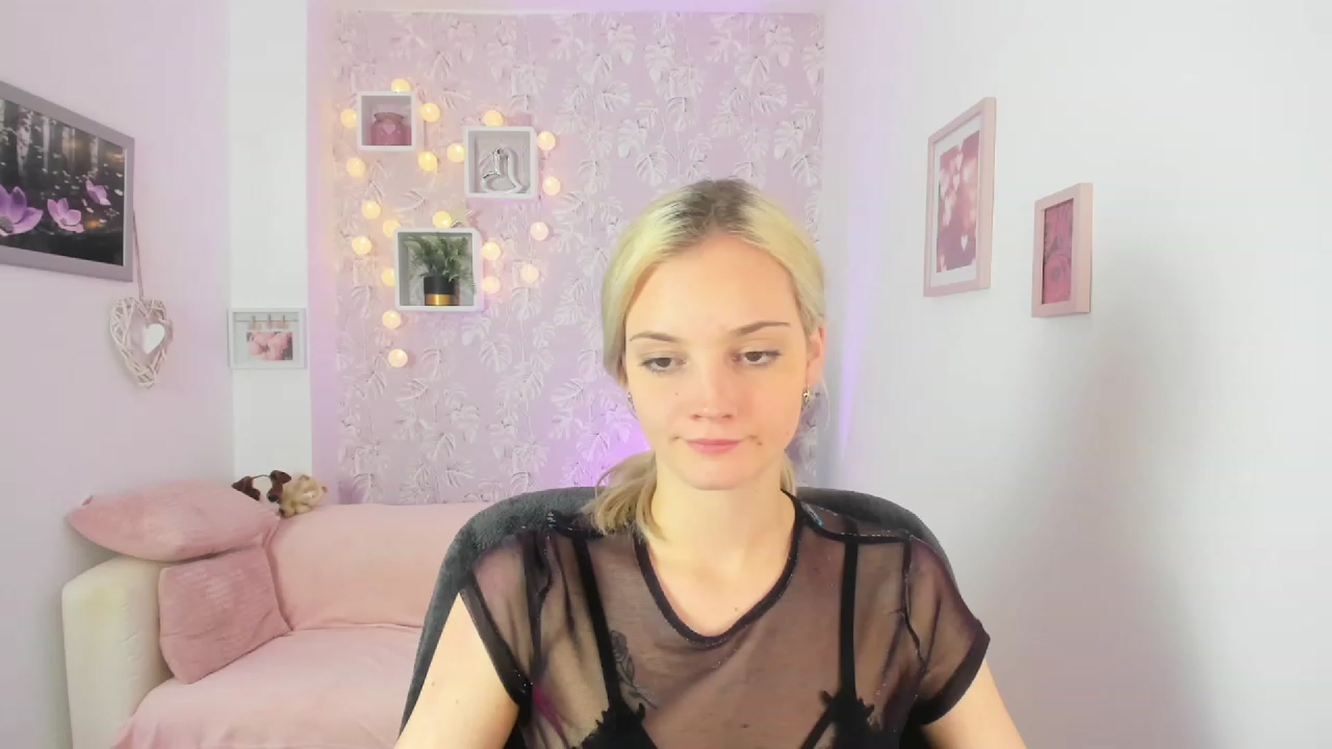 Gallery image thumbnail from Lexy_Belle18's myfreecams stream on, 06/06/2023, 09:35 image 15 of 20