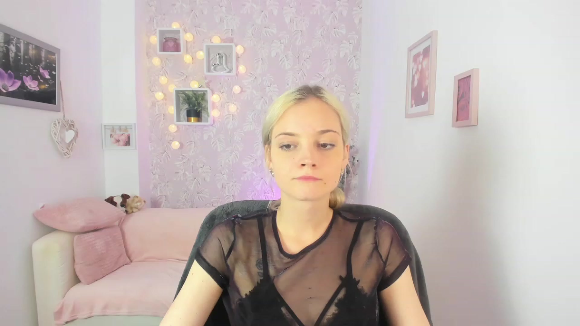 Gallery image thumbnail from Lexy_Belle18's myfreecams stream on, 06/06/2023, 09:52 image 5 of 20