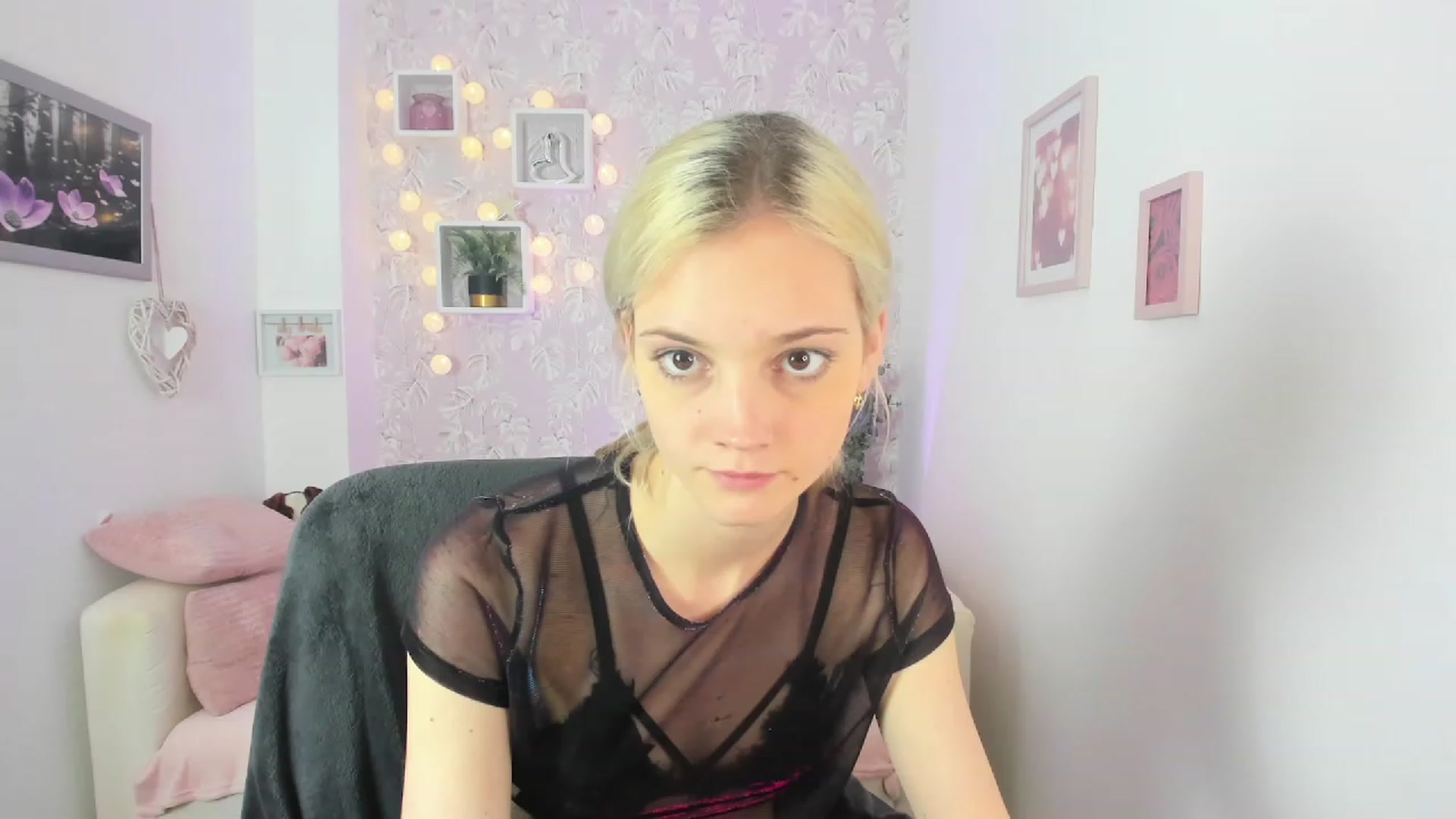 Gallery image thumbnail from Lexy_Belle18's myfreecams stream on, 06/06/2023, 09:52 image 11 of 20