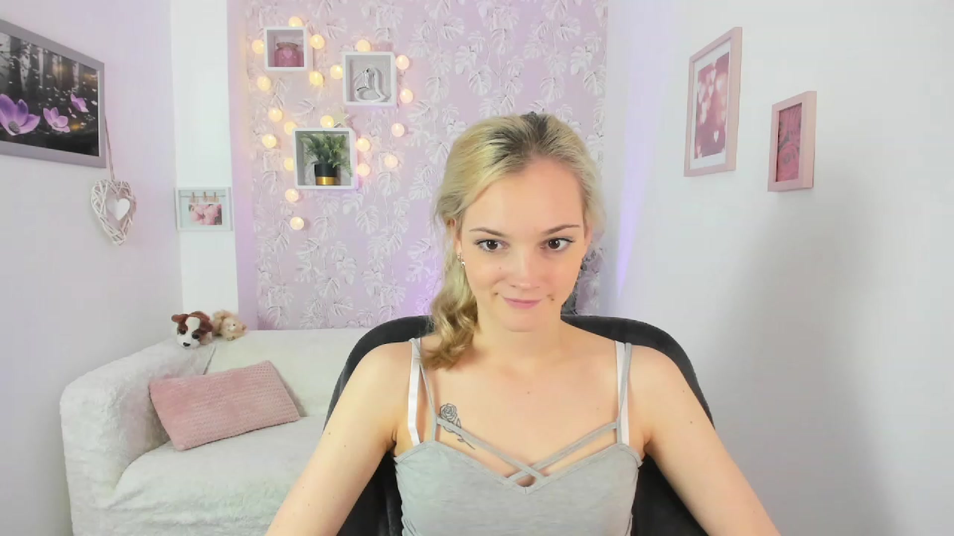 Gallery image thumbnail from Lexy_Belle18's myfreecams stream on, 06/09/2023, 11:48 image 5 of 20
