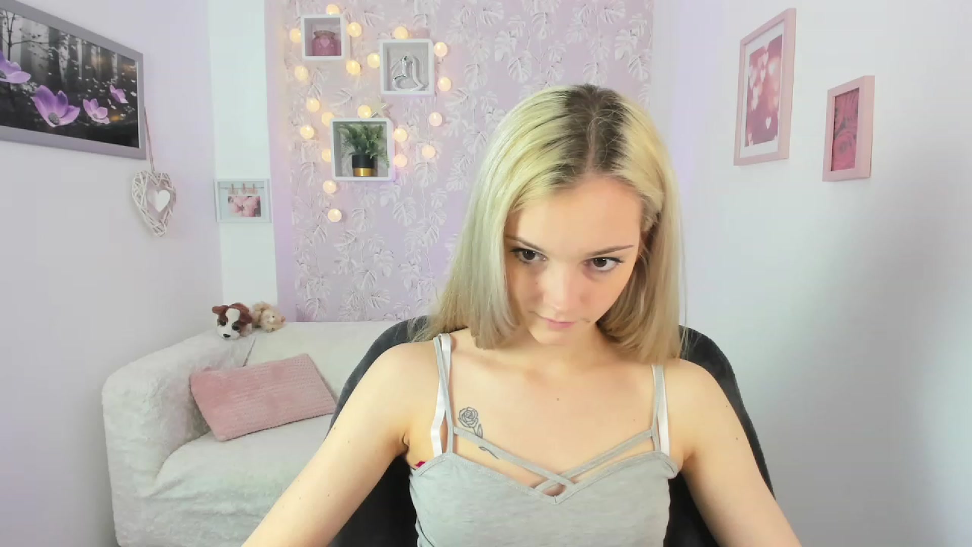 Gallery image thumbnail from Lexy_Belle18's myfreecams stream on, 06/09/2023, 11:48 image 9 of 20