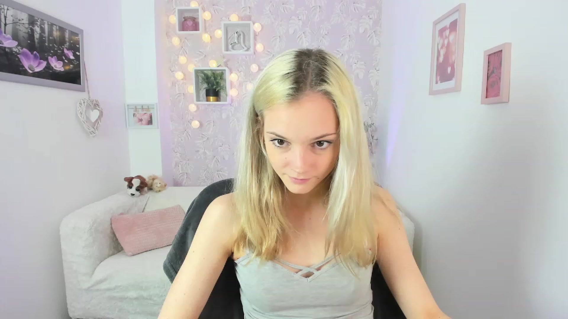 Gallery image thumbnail from Lexy_Belle18's myfreecams stream on, 06/09/2023, 11:48 image 10 of 20