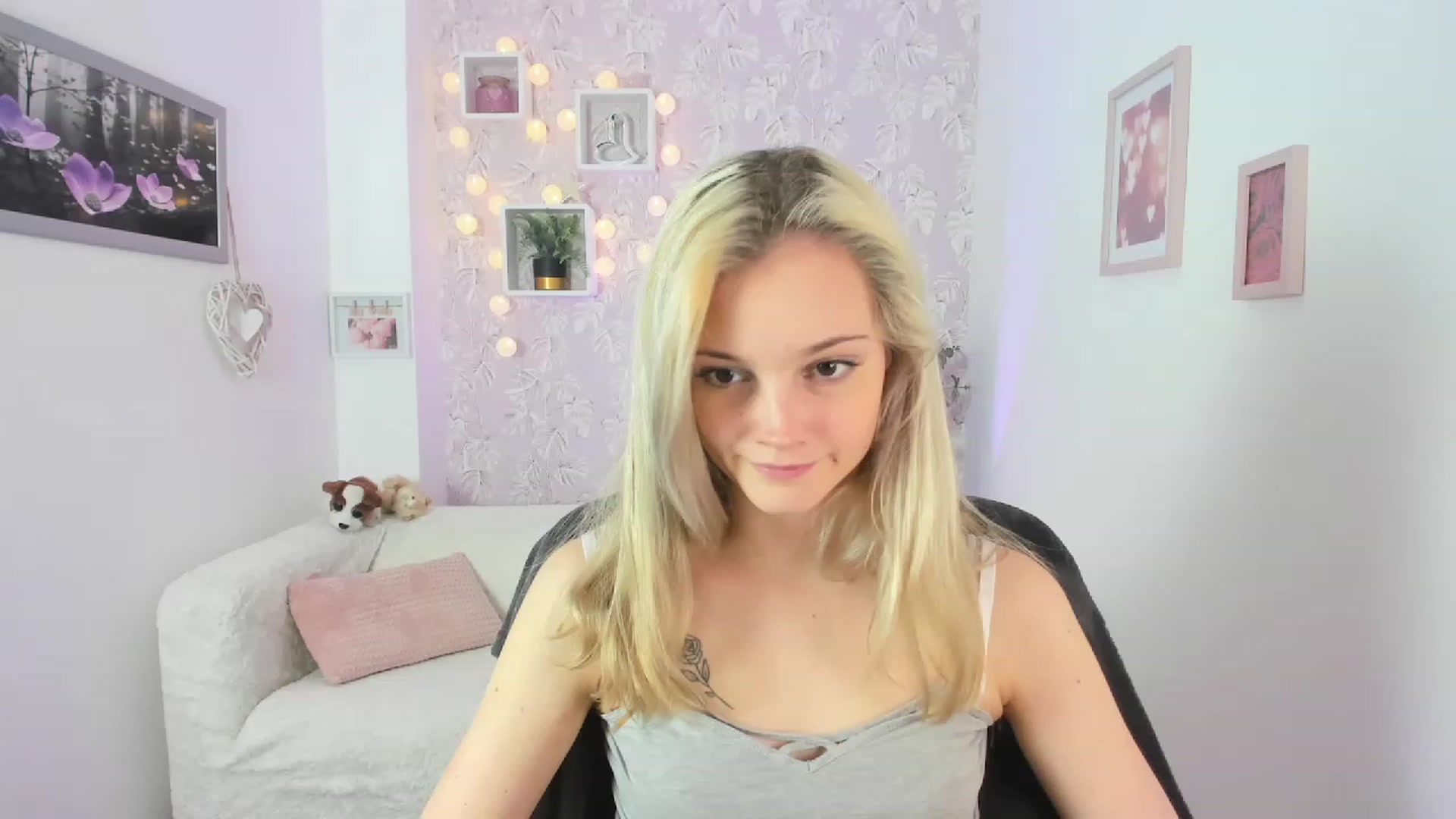 Gallery image thumbnail from Lexy_Belle18's myfreecams stream on, 06/09/2023, 11:48 image 19 of 20