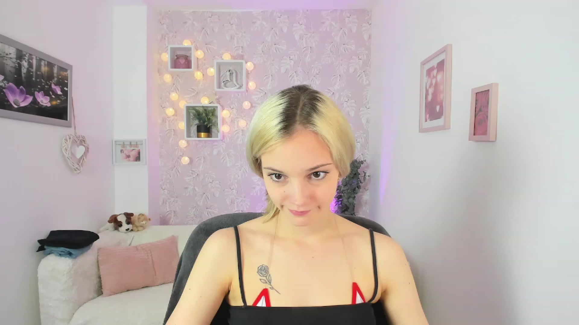 Gallery image thumbnail from Lexy_Belle18's myfreecams stream on, 06/13/2023, 09:24 image 8 of 20