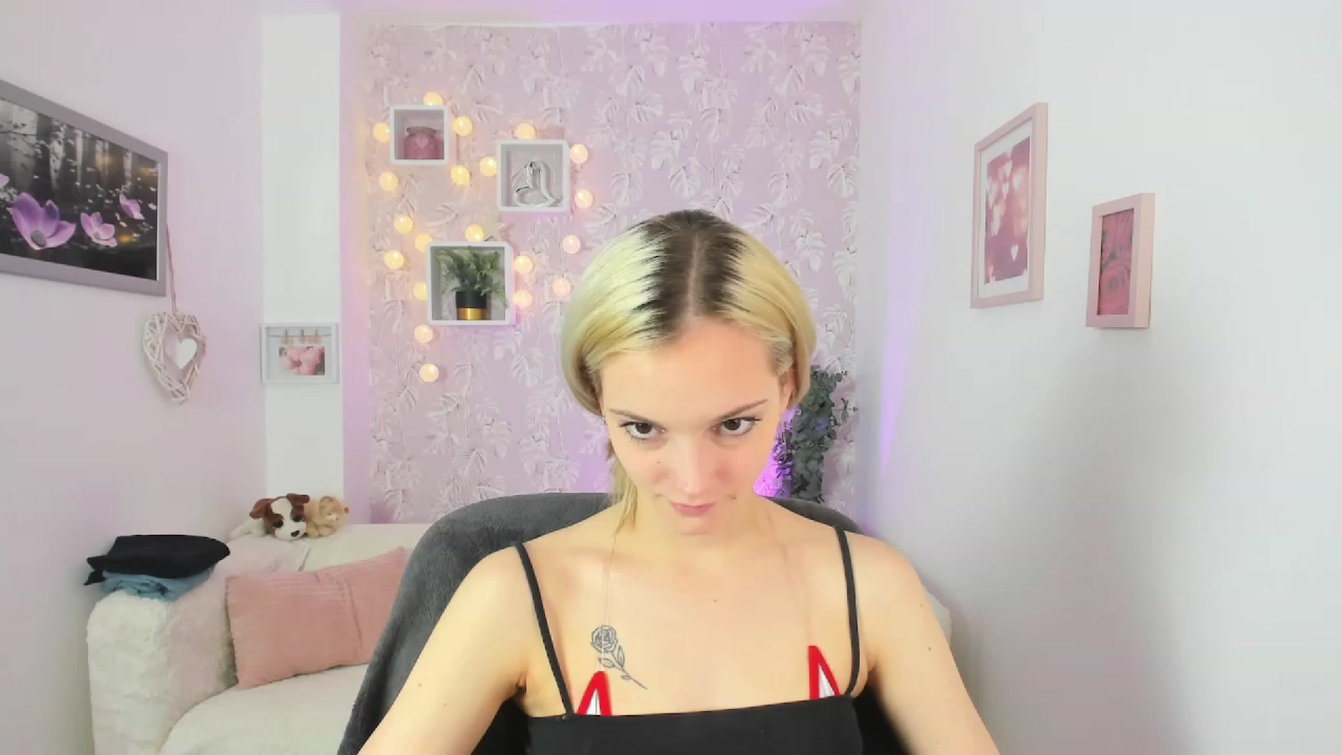Gallery image thumbnail from Lexy_Belle18's myfreecams stream on, 06/13/2023, 09:24 image 11 of 20
