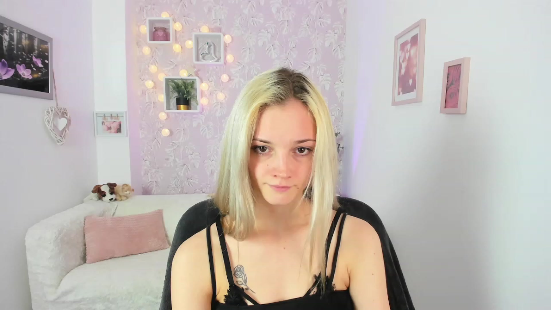 Gallery image thumbnail from Lexy_Belle18's myfreecams stream on, 06/14/2023, 11:34 image 15 of 20