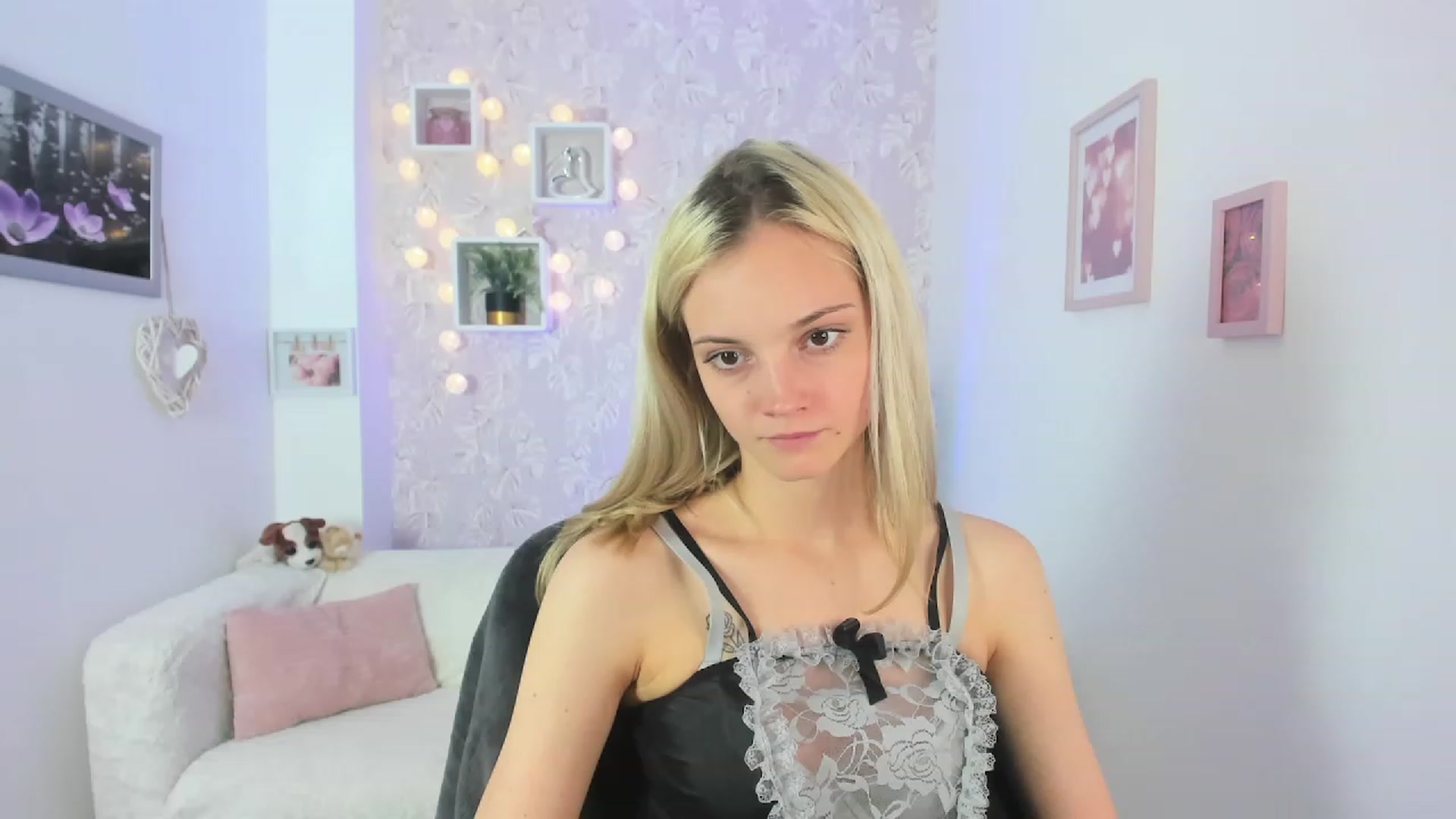 Gallery image thumbnail from Lexy_Belle18's myfreecams stream on, 06/20/2023, 09:26 image 13 of 20