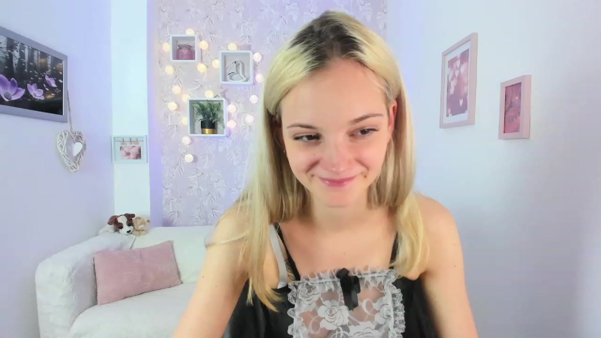Gallery image thumbnail from Lexy_Belle18's myfreecams stream on, 06/20/2023, 09:26 image 11 of 20