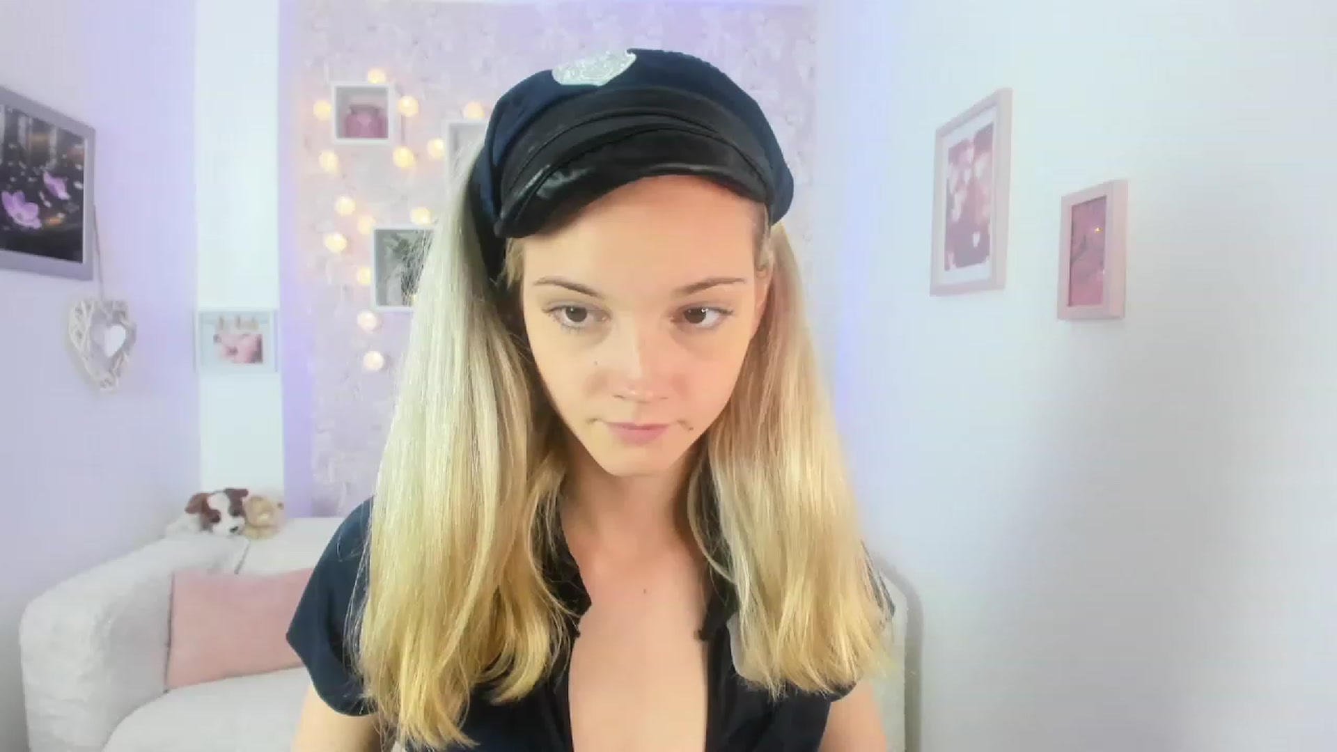 Gallery image thumbnail from Lexy_Belle18's myfreecams stream on, 06/22/2023, 08:28 image 18 of 20