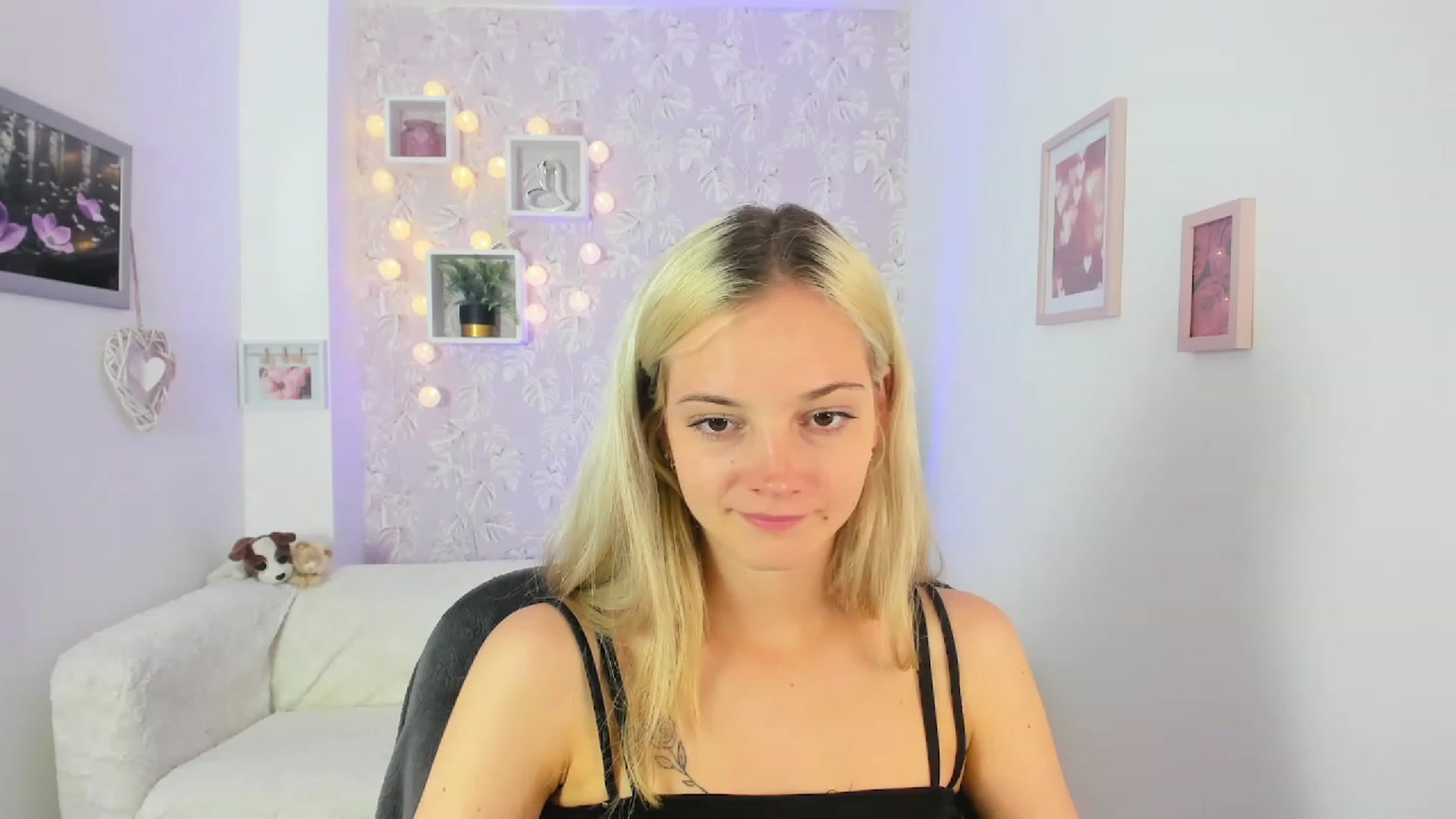 Gallery image thumbnail from Lexy_Belle18's myfreecams stream on, 06/27/2023, 09:40 image 5 of 20