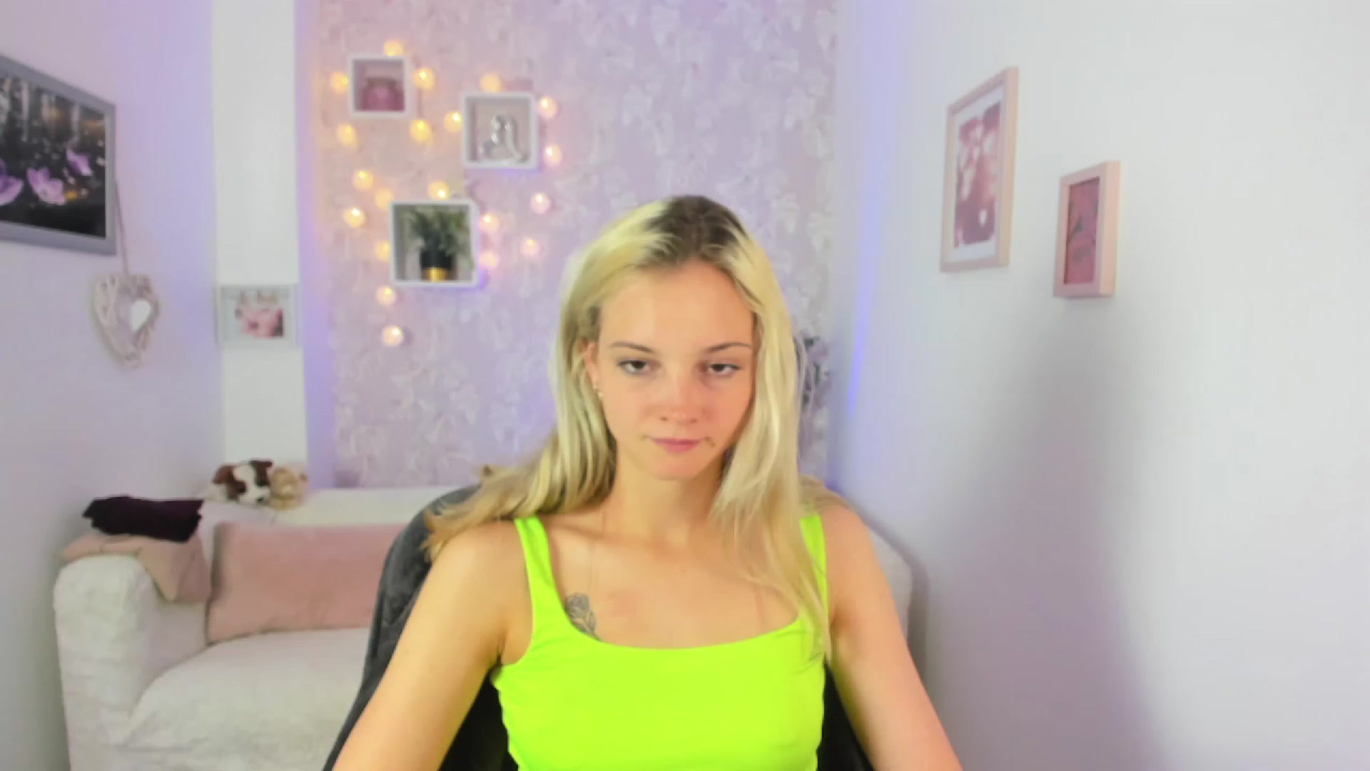 Gallery image thumbnail from Lexy_Belle18's myfreecams stream on, 06/29/2023, 08:51 image 5 of 20