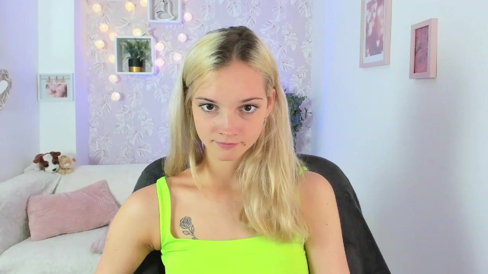 Gallery image thumbnail from Lexy_Belle18's myfreecams stream on, 06/30/2023, 08:30 image 11 of 20