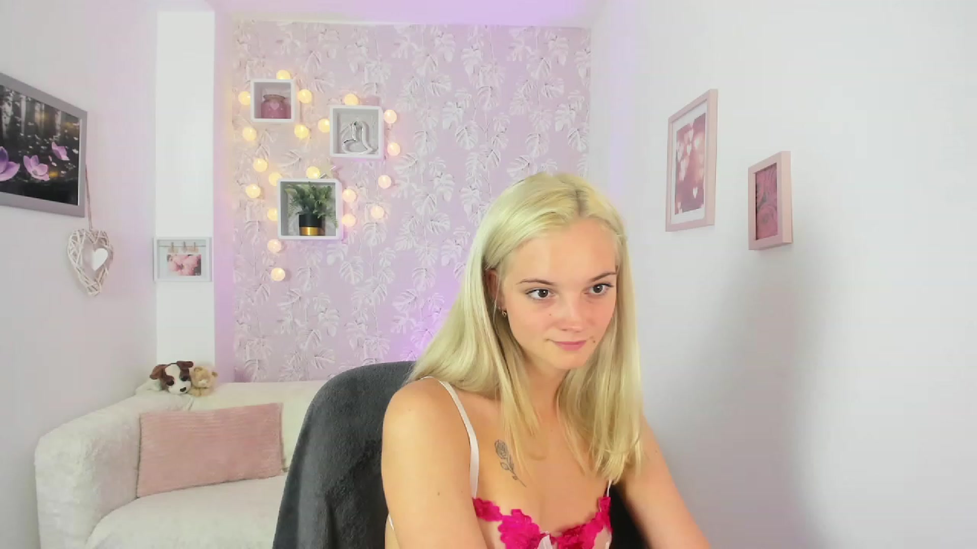 Gallery image thumbnail from Lexy_Belle18's myfreecams stream on, 07/14/2023, 11:42 image 16 of 20