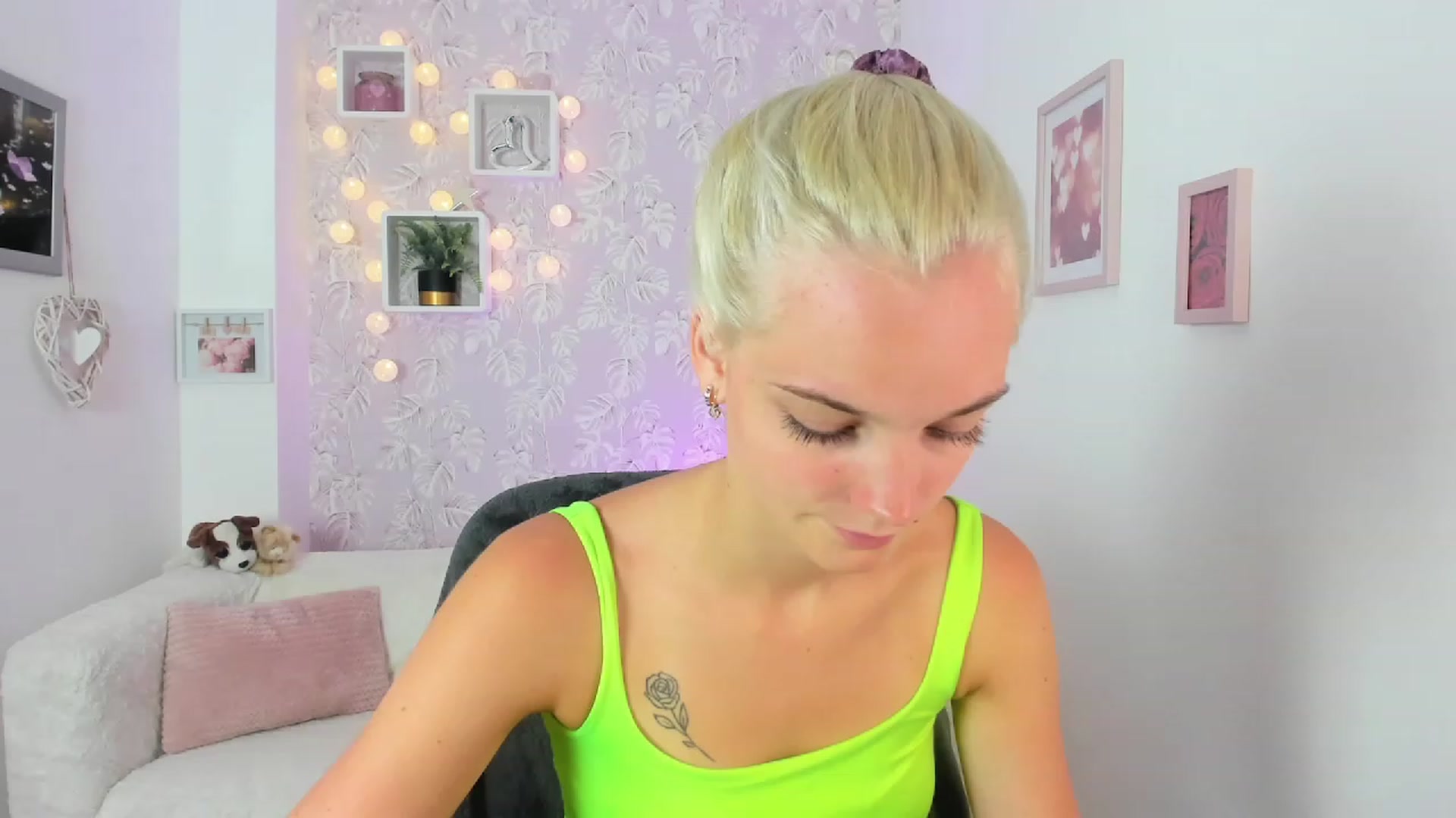 Gallery image thumbnail from Lexy_Belle18's myfreecams stream on, 07/18/2023, 09:44 image 11 of 20