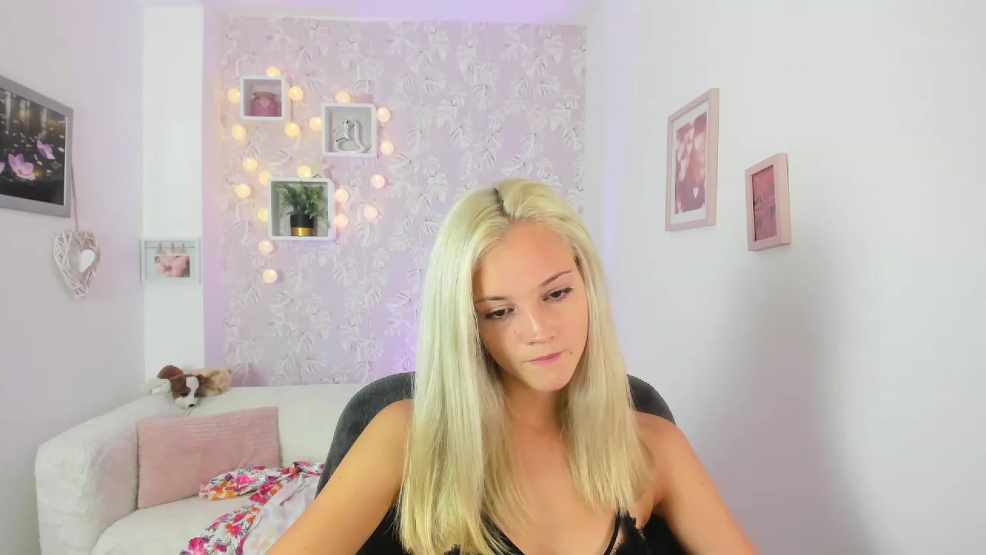 Gallery image thumbnail from Lexy_Belle18's myfreecams stream on, 07/24/2023, 09:06 image 7 of 20