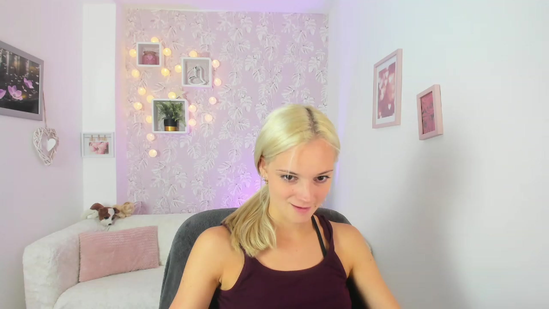 Gallery image thumbnail from Lexy_Belle18's myfreecams stream on, 07/24/2023, 11:35 image 20 of 20