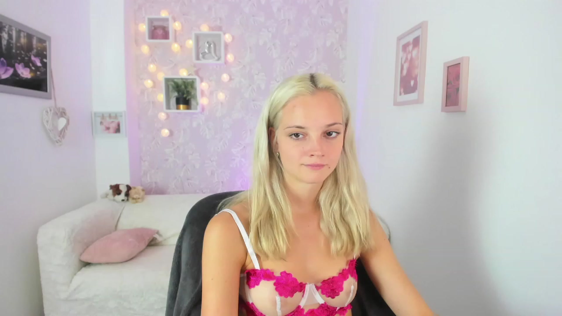 Gallery image thumbnail from Lexy_Belle18's myfreecams stream on, 07/28/2023, 09:49 image 3 of 20