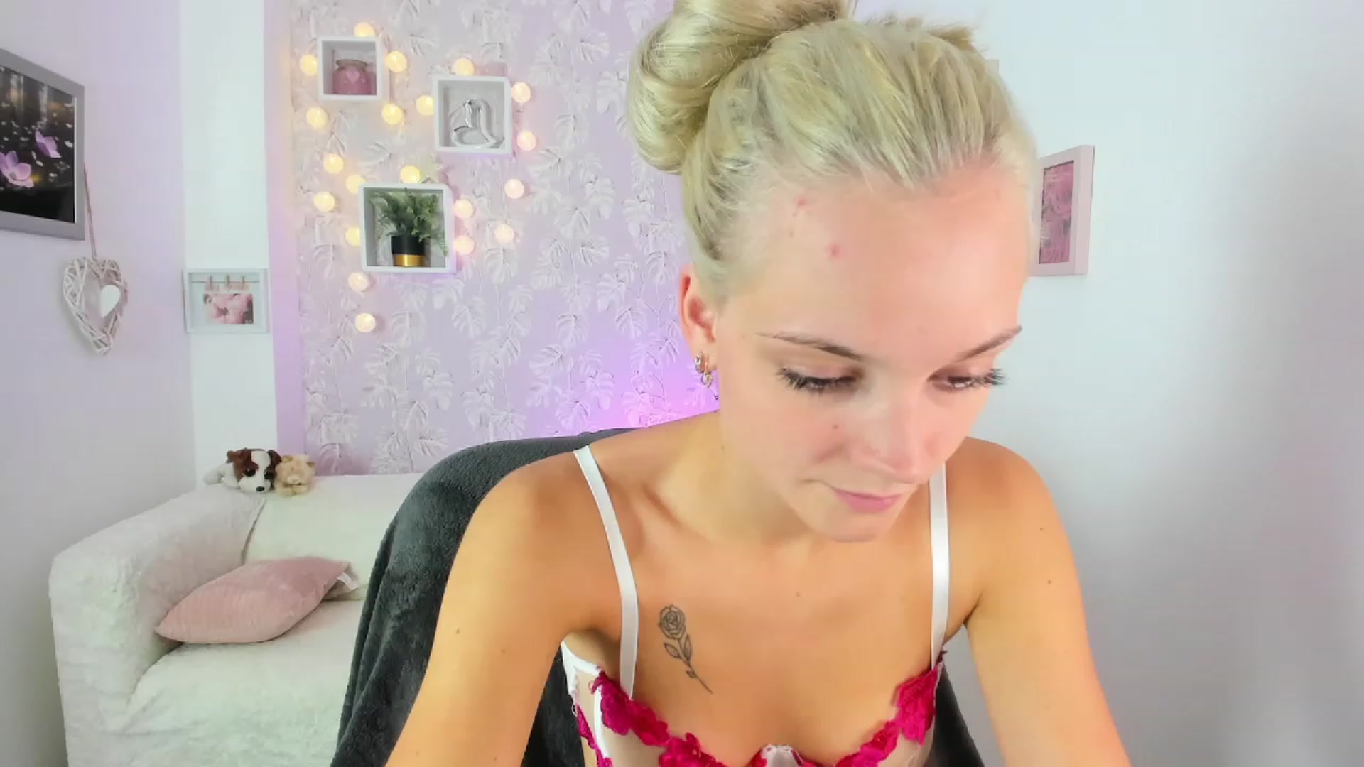 Gallery image thumbnail from Lexy_Belle18's myfreecams stream on, 07/28/2023, 09:49 image 8 of 20