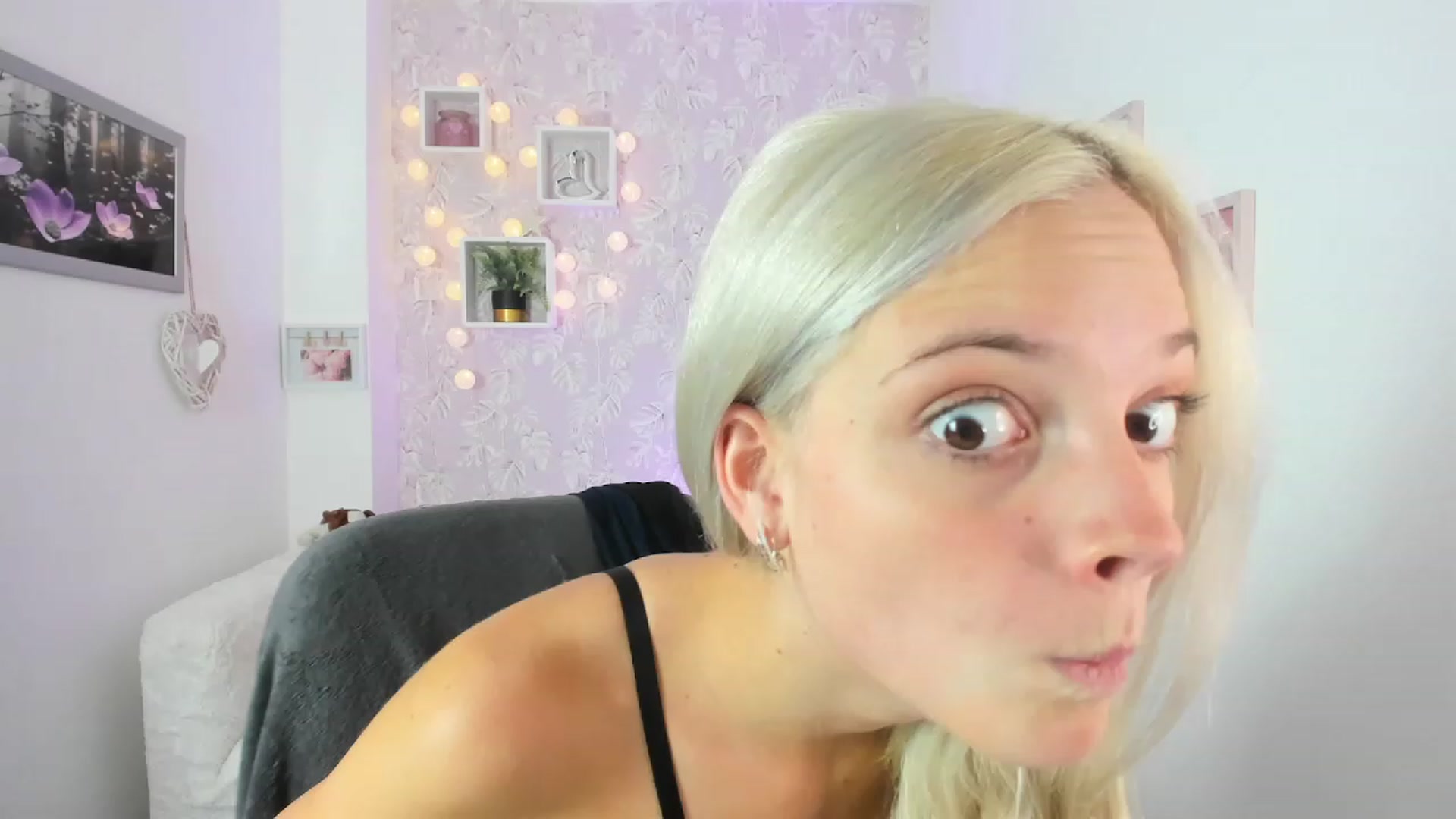 Gallery image thumbnail from Lexy_Belle18's myfreecams stream on, 08/04/2023, 12:10 image 14 of 20