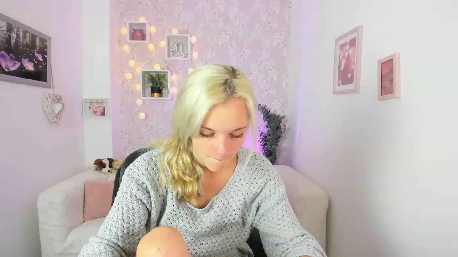 Gallery image thumbnail from Lexy_Belle18's myfreecams stream on, 08/07/2023, 10:19 image 19 of 20