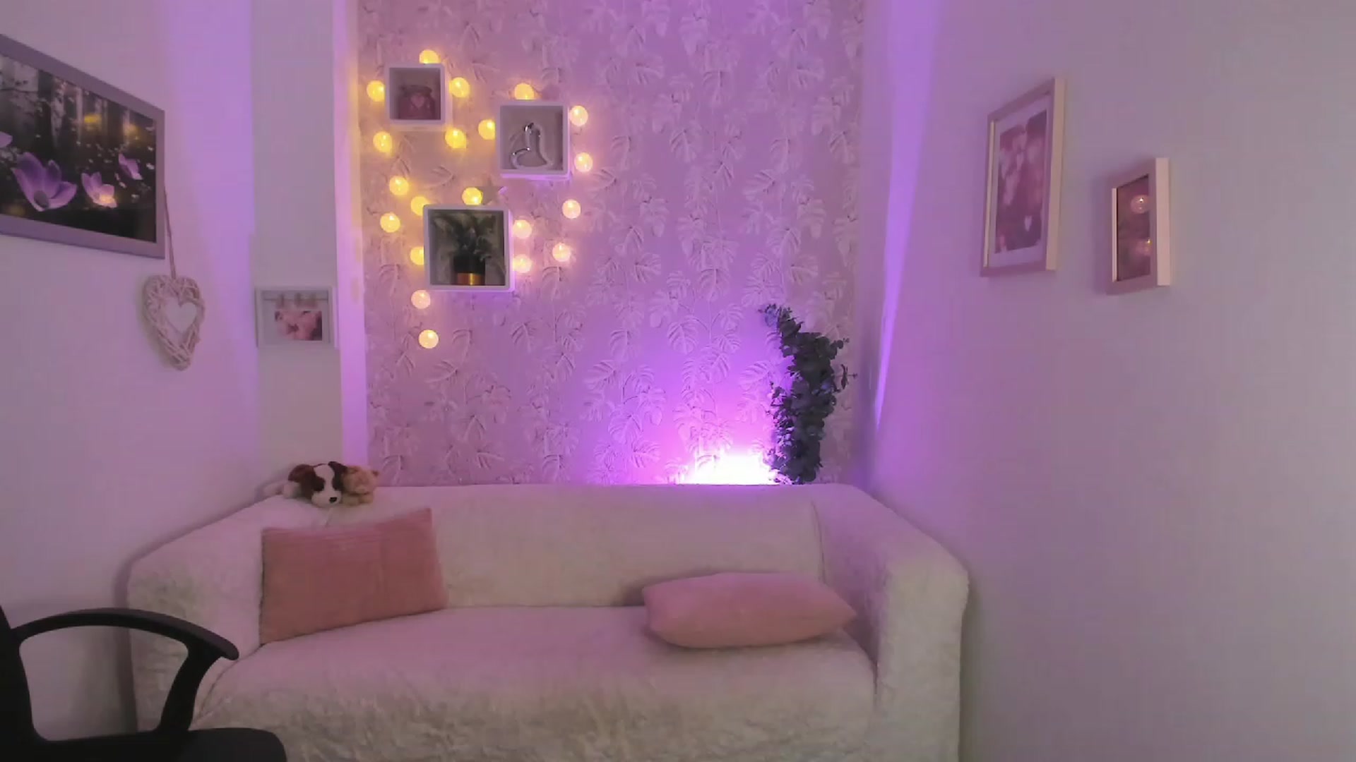 Gallery image thumbnail from Lexy_Belle18's myfreecams stream on, 08/07/2023, 10:19 image 11 of 20