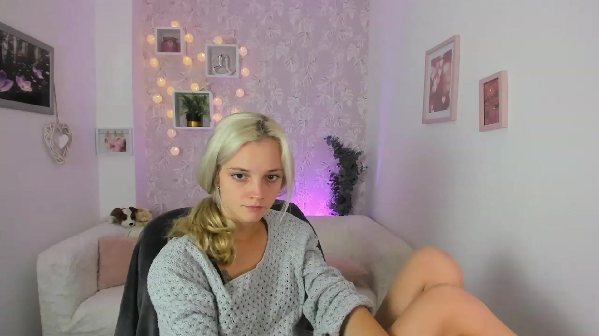 Gallery image thumbnail from Lexy_Belle18's myfreecams stream on, 08/07/2023, 10:19 image 16 of 20