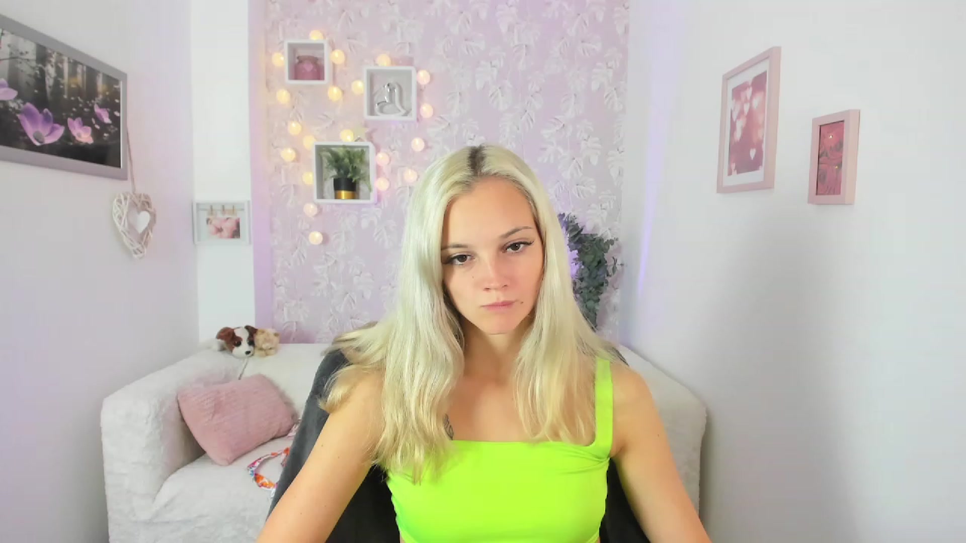 Gallery image thumbnail from Lexy_Belle18's myfreecams stream on, 08/11/2023, 09:10 image 15 of 20