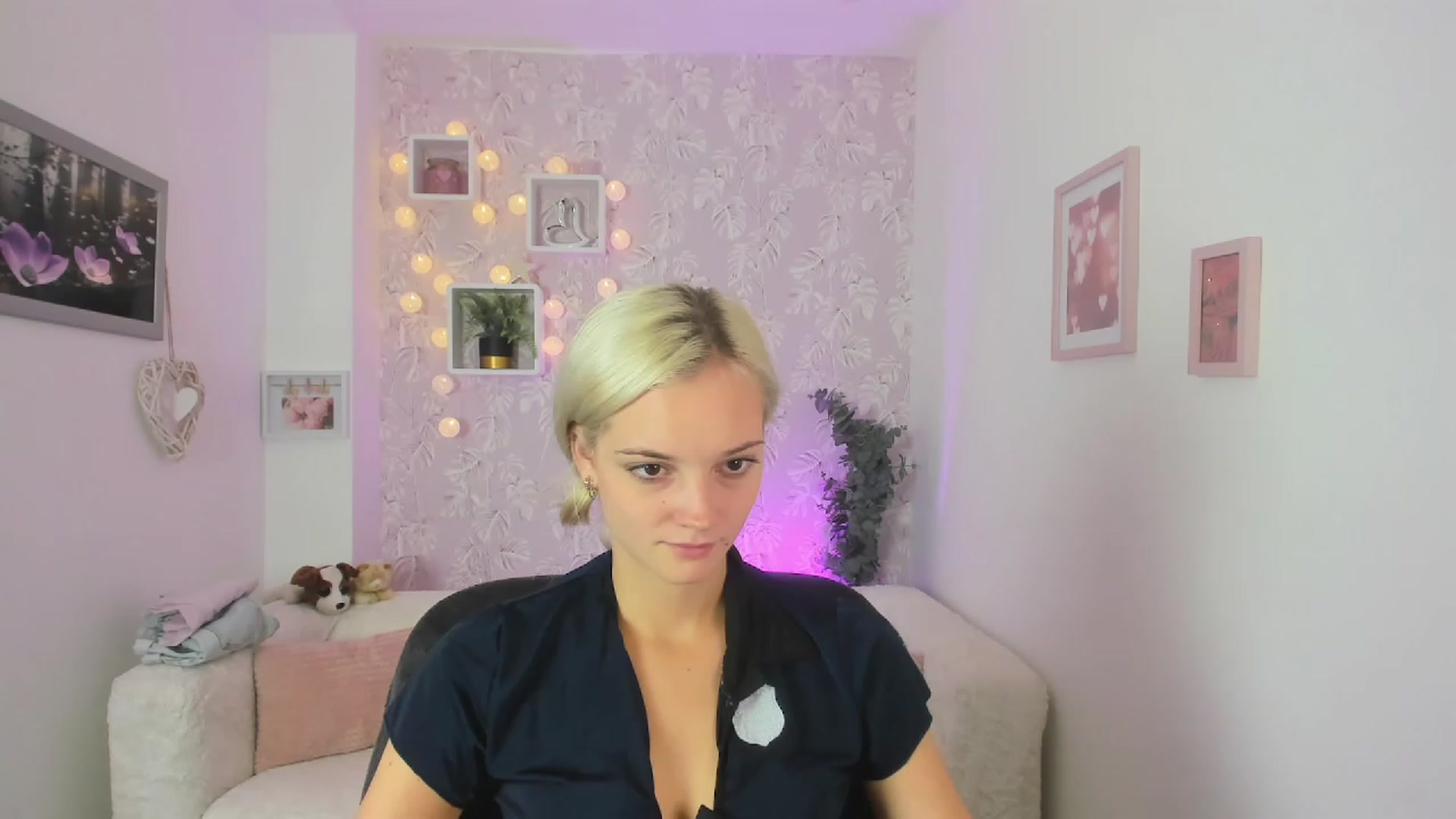 Gallery image thumbnail from Lexy_Belle18's myfreecams stream on, 08/23/2023, 11:02 image 5 of 20