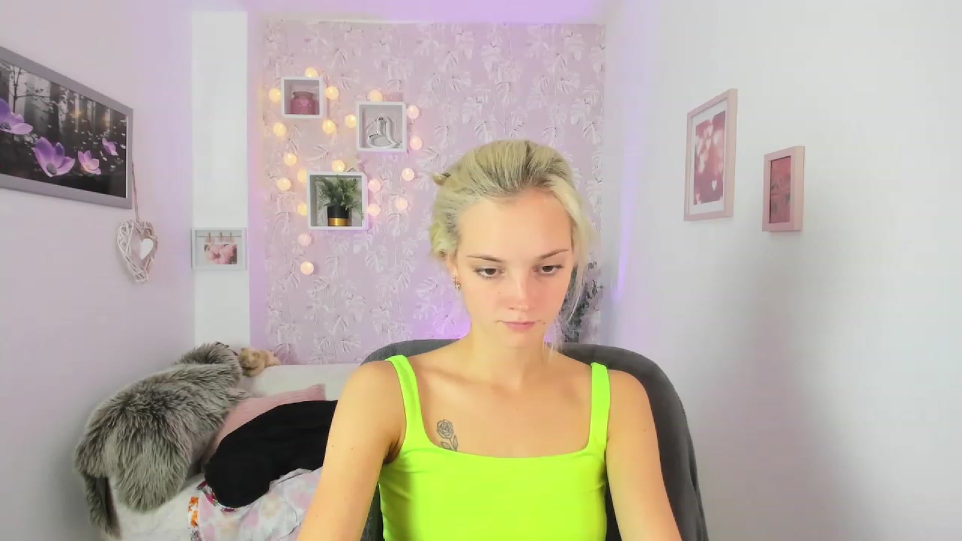 Gallery image thumbnail from Lexy_Belle18's myfreecams stream on, 09/04/2023, 12:05 image 8 of 20