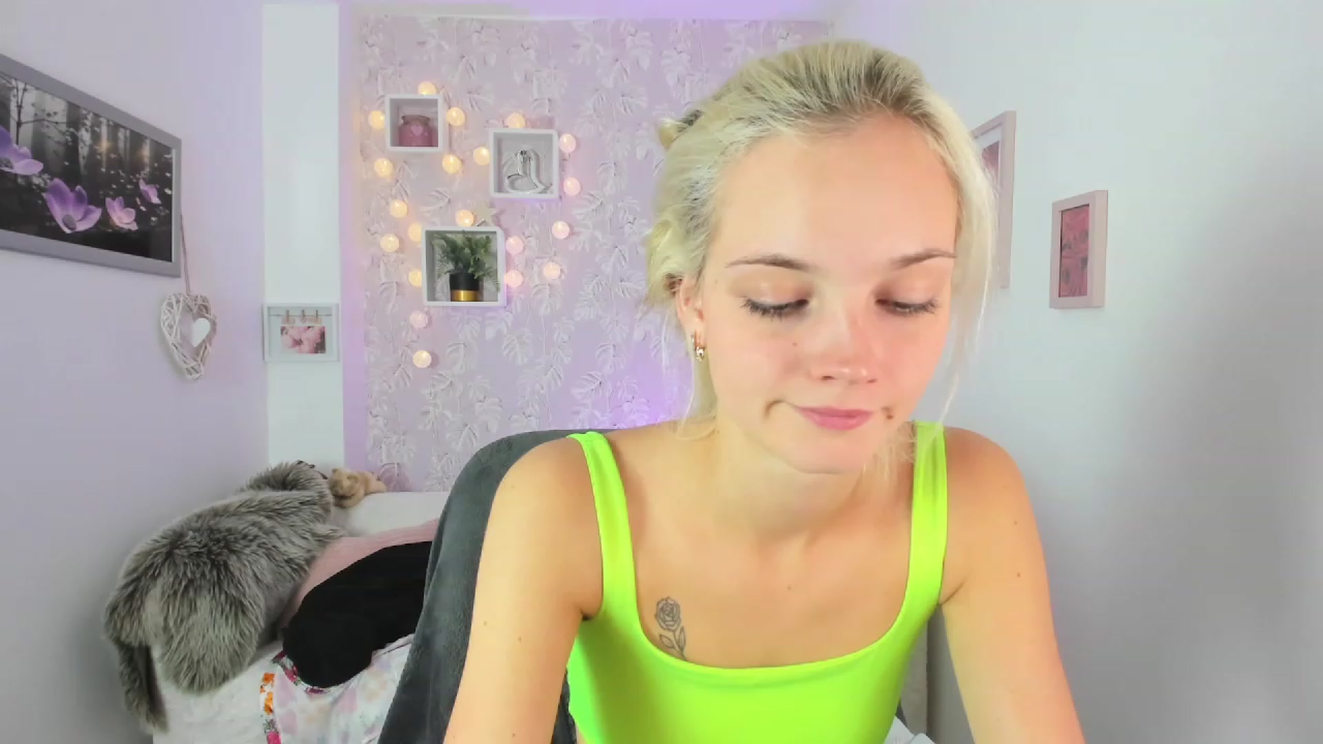 Gallery image thumbnail from Lexy_Belle18's myfreecams stream on, 09/04/2023, 12:05 image 2 of 20