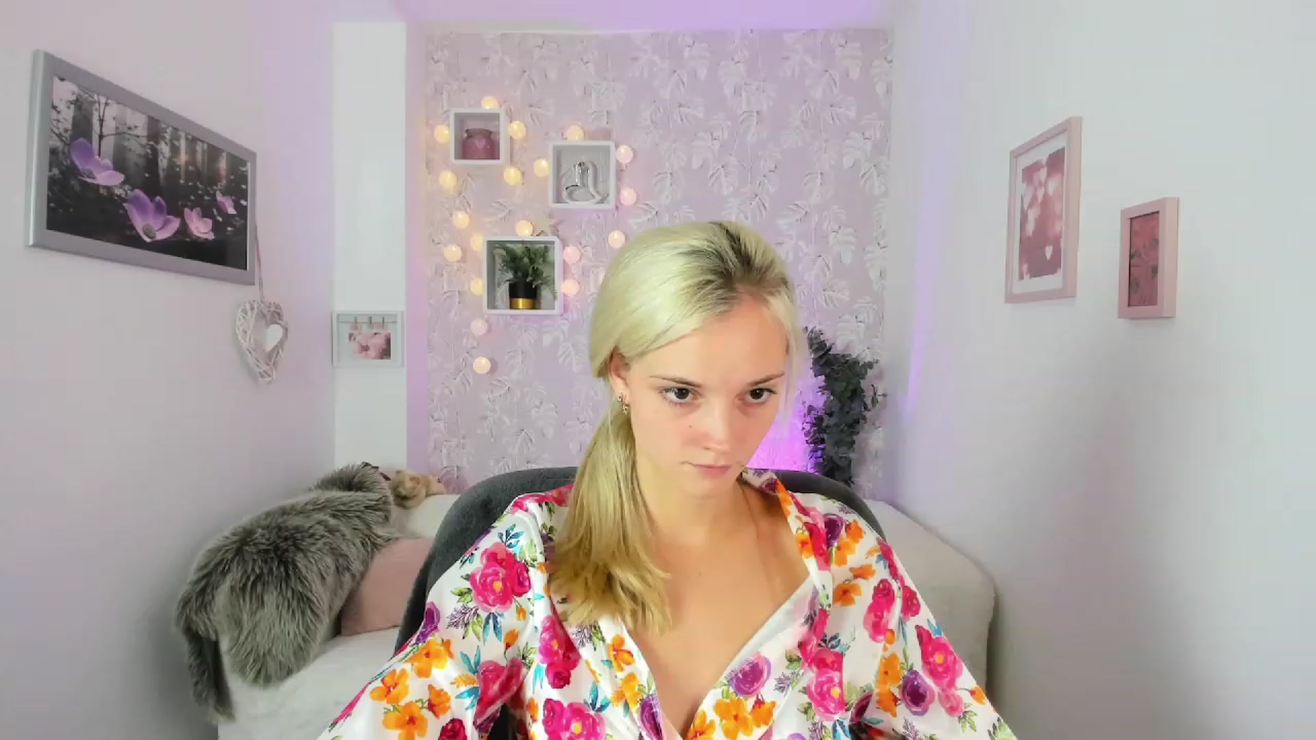 Gallery image thumbnail from Lexy_Belle18's myfreecams stream on, 09/06/2023, 12:39 image 7 of 20