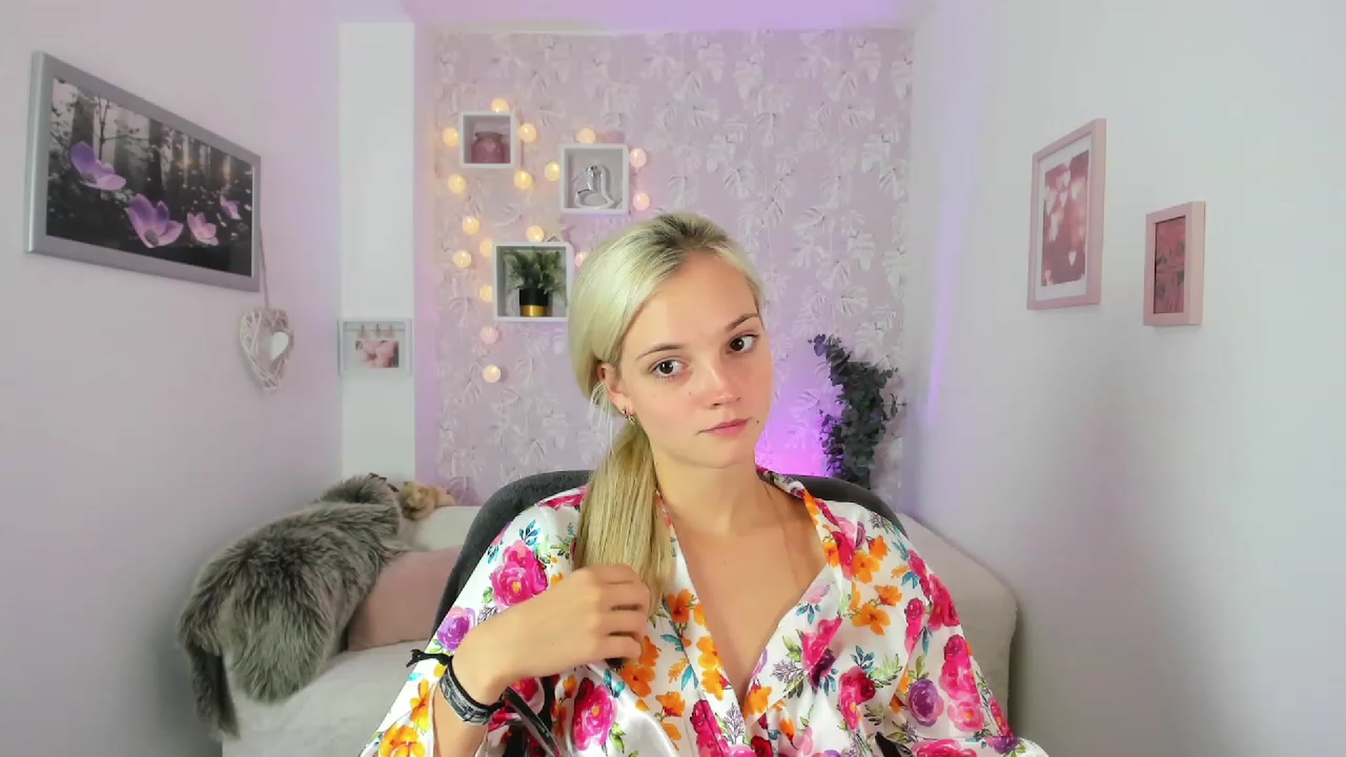 Gallery image thumbnail from Lexy_Belle18's myfreecams stream on, 09/06/2023, 12:39 image 10 of 20