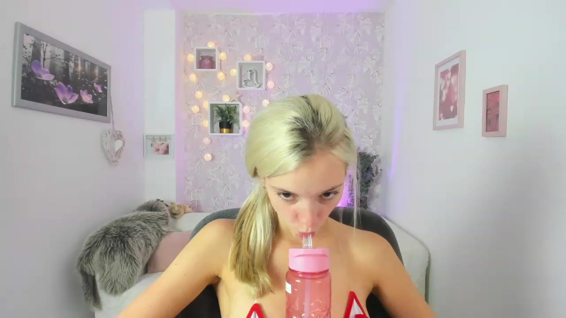 Gallery image thumbnail from Lexy_Belle18's myfreecams stream on, 09/06/2023, 12:39 image 15 of 20