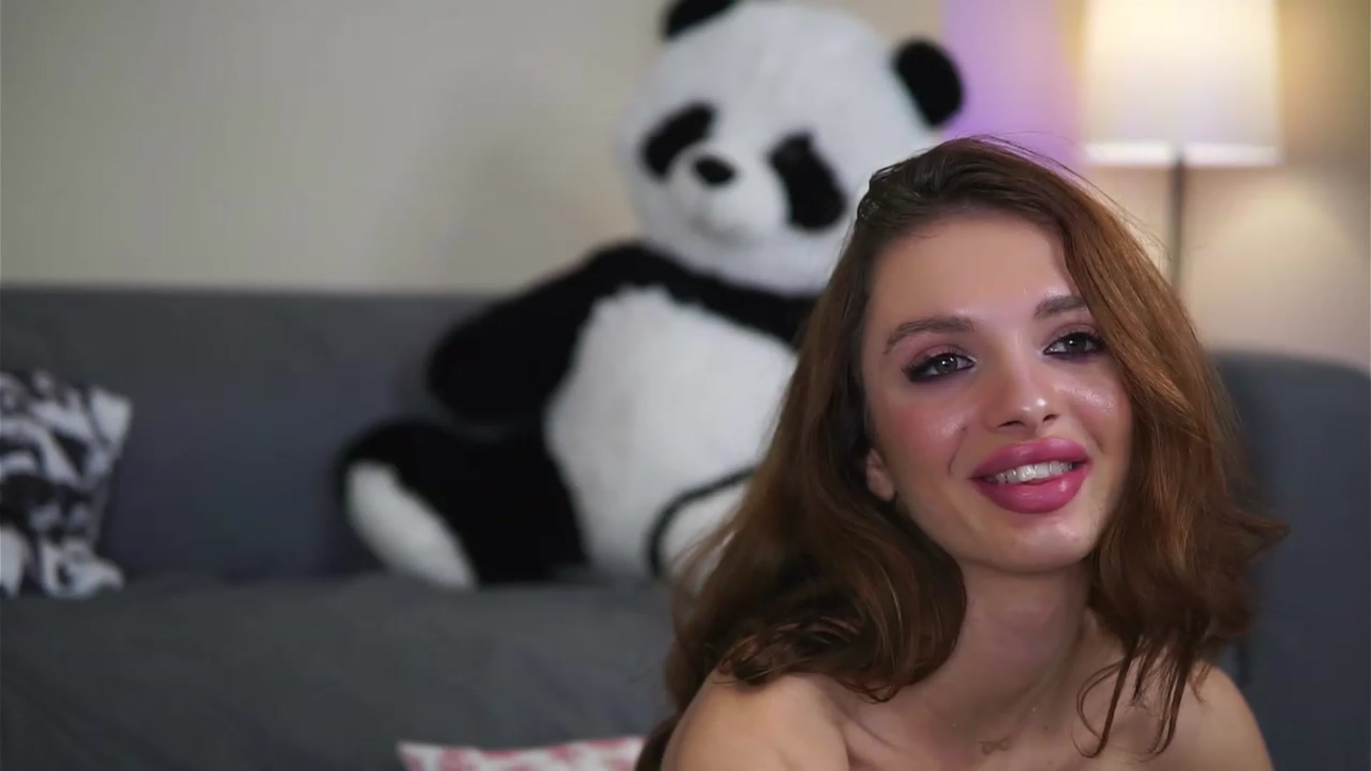 Gallery image thumbnail from LeyaMeyers's myfreecams stream on, 12/12/2022, 09:10 image 8 of 20