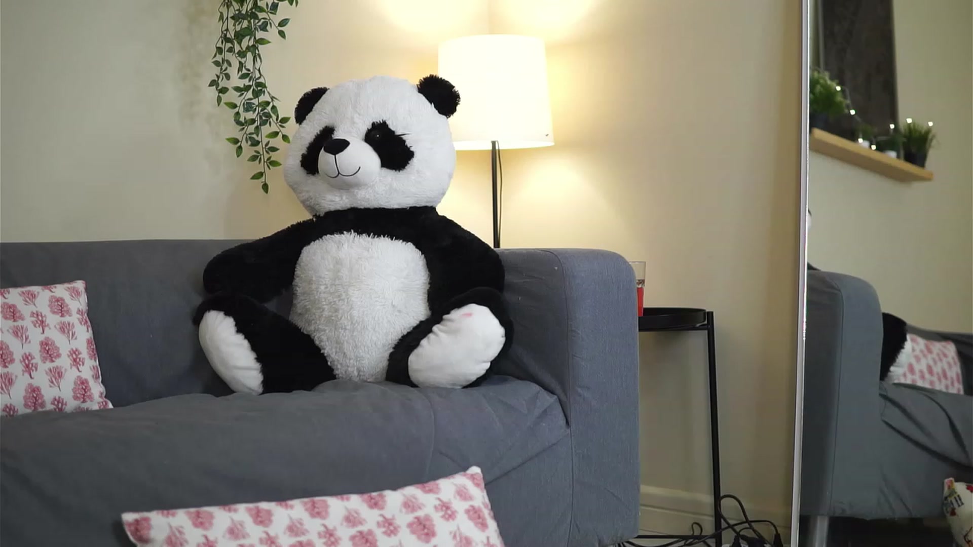 Gallery image thumbnail from LeyaMeyers's myfreecams stream on, 12/25/2022, 09:08 image 7 of 20