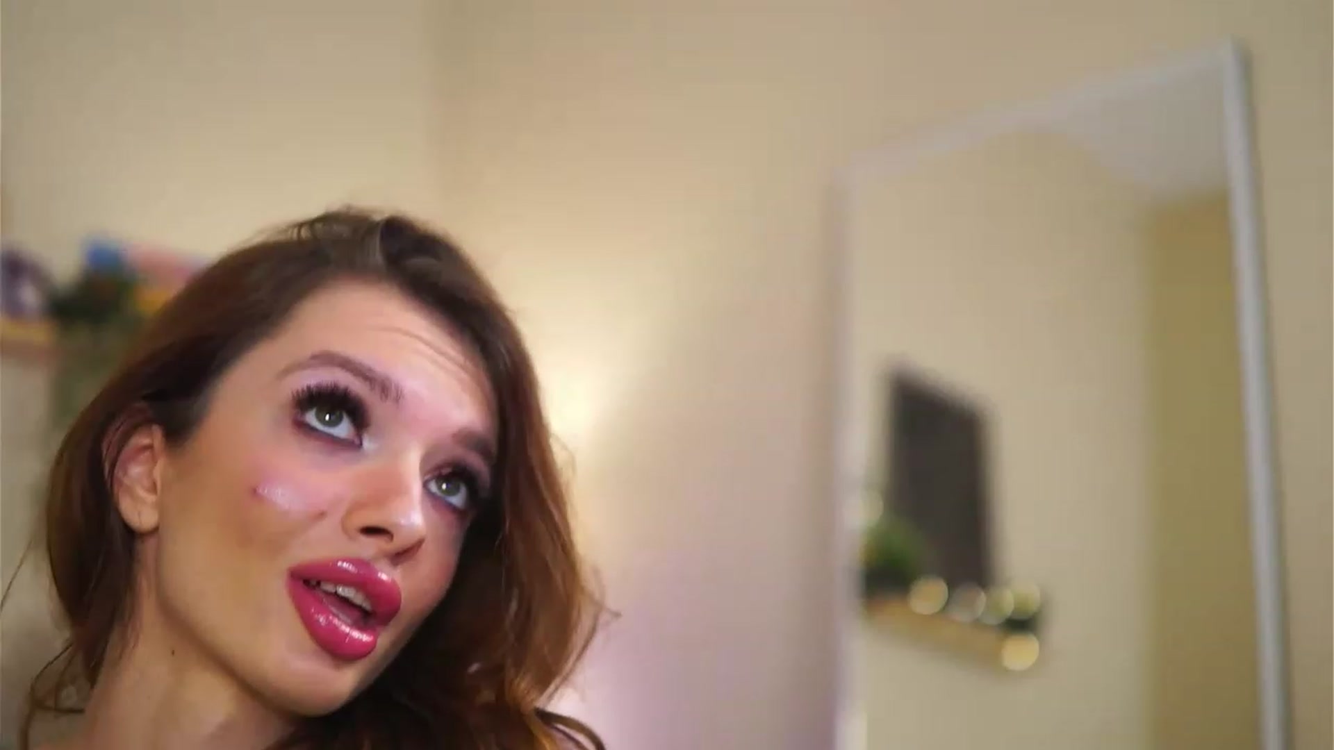 Gallery image thumbnail from LeyaMeyers's myfreecams stream on, 12/30/2022, 08:54 image 11 of 20