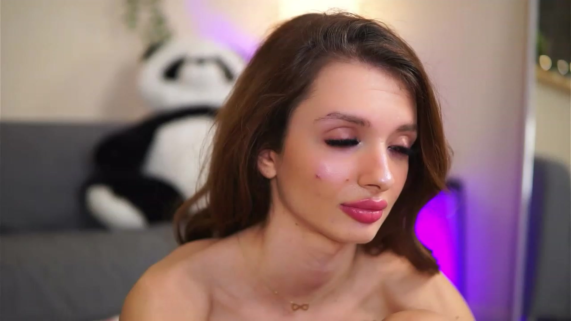 Gallery image thumbnail from LeyaMeyers's myfreecams stream on, 12/30/2022, 11:46 image 19 of 20